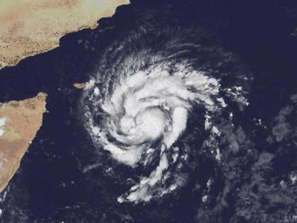 Cyclone 'Tej' likely to bypass Gujarat, veers toward Oman and Yemen | Cyclone 'Tej' likely to bypass Gujarat, veers toward Oman and Yemen Cyclone 'Tej' likely to bypass Gujarat, veers toward Oman and Yemen | Cyclone 'Tej' likely to bypass Gujarat, veers toward Oman and Yemen