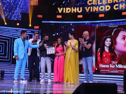 Vidhu Vinod Chopra gives clapboard click prior to Nishtha Sharma's performance on 'Sa Re Ga Ma Pa' | Vidhu Vinod Chopra gives clapboard click prior to Nishtha Sharma's performance on 'Sa Re Ga Ma Pa' Vidhu Vinod Chopra gives clapboard click prior to Nishtha Sharma's performance on 'Sa Re Ga Ma Pa' | Vidhu Vinod Chopra gives clapboard click prior to Nishtha Sharma's performance on 'Sa Re Ga Ma Pa'