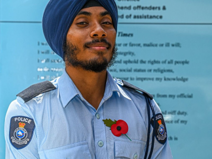 Sikhs in Fiji Police force now allowed to wear turban with official crown | Sikhs in Fiji Police force now allowed to wear turban with official crown Sikhs in Fiji Police force now allowed to wear turban with official crown | Sikhs in Fiji Police force now allowed to wear turban with official crown
