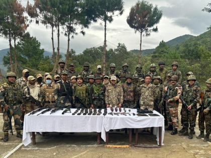 Manipur: Six sophisticated looted arms recovered, four arrested | Manipur: Six sophisticated looted arms recovered, four arrested Manipur: Six sophisticated looted arms recovered, four arrested | Manipur: Six sophisticated looted arms recovered, four arrested