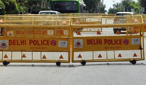 Delhi Police beefs up security outside PM's residence amid AAP's protest call | Delhi Police beefs up security outside PM's residence amid AAP's protest call