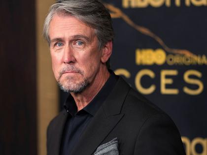 Actor Alan Ruck crashes his truck into Pizzeria | Actor Alan Ruck crashes his truck into Pizzeria