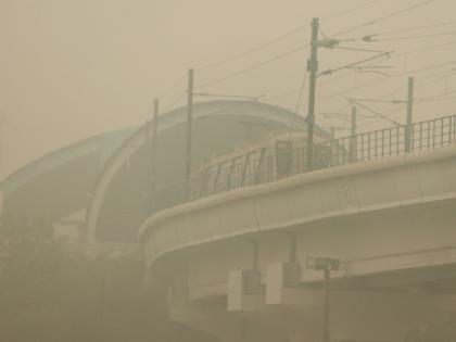 Delhi remains gas chamber with AQI in 'severe' category | Delhi remains gas chamber with AQI in 'severe' category Delhi remains gas chamber with AQI in 'severe' category | Delhi remains gas chamber with AQI in 'severe' category