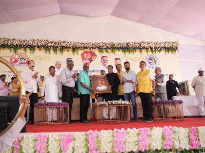 Maha stretch of Mumbai-Ahmedabad 'killer highway' to be concretised: Gadkari | Maha stretch of Mumbai-Ahmedabad 'killer highway' to be concretised: Gadkari Maha stretch of Mumbai-Ahmedabad 'killer highway' to be concretised: Gadkari | Maha stretch of Mumbai-Ahmedabad 'killer highway' to be concretised: Gadkari