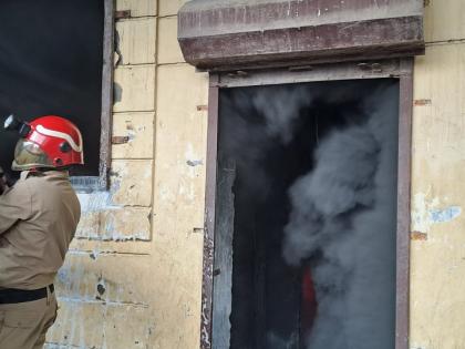 Massive fire at Delhi factory, 20 fire tenders mobilised | Massive fire at Delhi factory, 20 fire tenders mobilised Massive fire at Delhi factory, 20 fire tenders mobilised | Massive fire at Delhi factory, 20 fire tenders mobilised