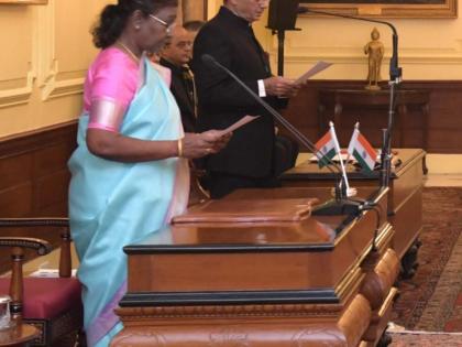 Heeralal Samariya sworn in as chief of CIC | Heeralal Samariya sworn in as chief of CIC