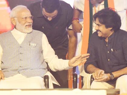 Pawan Kalyan backs BJP over backward class CM promise in Telangana | Pawan Kalyan backs BJP over backward class CM promise in Telangana