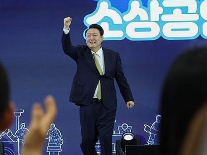 S.Korean President's approval rating rises to 37%: Survey | S.Korean President's approval rating rises to 37%: Survey S.Korean President's approval rating rises to 37%: Survey | S.Korean President's approval rating rises to 37%: Survey