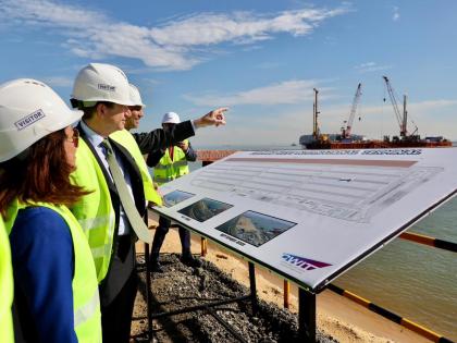US joins Adani Group to build terminal at Colombo Port | US joins Adani Group to build terminal at Colombo Port US joins Adani Group to build terminal at Colombo Port | US joins Adani Group to build terminal at Colombo Port
