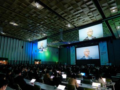 Samsung enters GenAI race with own AI model that boosts productivity | Samsung enters GenAI race with own AI model that boosts productivity Samsung enters GenAI race with own AI model that boosts productivity | Samsung enters GenAI race with own AI model that boosts productivity