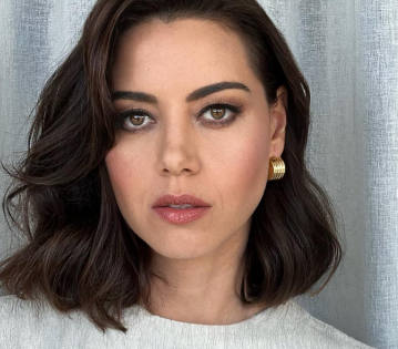 Aubrey Plaza reveals she's living with Patti LuPone ahead of stage debut | Aubrey Plaza reveals she's living with Patti LuPone ahead of stage debut