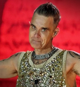 Robbie Williams fan dies after getting head injuries from horror fall at gig | Robbie Williams fan dies after getting head injuries from horror fall at gig Robbie Williams fan dies after getting head injuries from horror fall at gig | Robbie Williams fan dies after getting head injuries from horror fall at gig