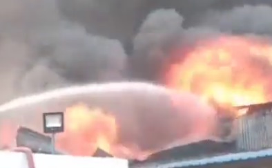 Major fire at warehouse in Bengal’s Howrah | Major fire at warehouse in Bengal’s Howrah Major fire at warehouse in Bengal’s Howrah | Major fire at warehouse in Bengal’s Howrah