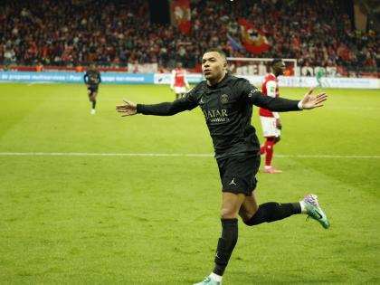 Mbappe scores hat-trick as PSG beat Reims to go on top of Ligue 1 | Mbappe scores hat-trick as PSG beat Reims to go on top of Ligue 1 Mbappe scores hat-trick as PSG beat Reims to go on top of Ligue 1 | Mbappe scores hat-trick as PSG beat Reims to go on top of Ligue 1