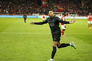 Mbappe, PSG prez Al-Khelaifi embroiled in 'verbal altercation' before game against Toulouse: Reports | Mbappe, PSG prez Al-Khelaifi embroiled in 'verbal altercation' before game against Toulouse: Reports Mbappe, PSG prez Al-Khelaifi embroiled in 'verbal altercation' before game against Toulouse: Reports | Mbappe, PSG prez Al-Khelaifi embroiled in 'verbal altercation' before game against Toulouse: Reports
