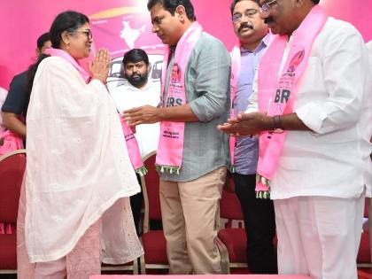 Telangana Cong leader Palwai Sravanthi joins BRS | Telangana Cong leader Palwai Sravanthi joins BRS Telangana Cong leader Palwai Sravanthi joins BRS | Telangana Cong leader Palwai Sravanthi joins BRS