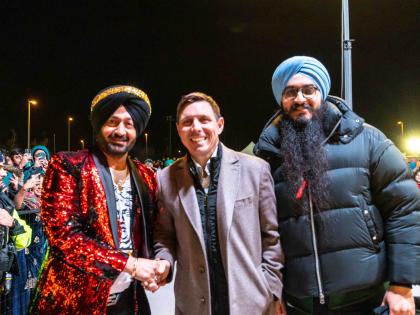 Indian diaspora celebrate Diwali, Bandi Chhor Divas across Canada | Indian diaspora celebrate Diwali, Bandi Chhor Divas across Canada Indian diaspora celebrate Diwali, Bandi Chhor Divas across Canada | Indian diaspora celebrate Diwali, Bandi Chhor Divas across Canada