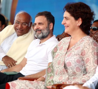 Kharge, Rahul & Priyanka to address 7 rallies on last day of campaigning in MP, C'garh | Kharge, Rahul & Priyanka to address 7 rallies on last day of campaigning in MP, C'garh Kharge, Rahul & Priyanka to address 7 rallies on last day of campaigning in MP, C'garh | Kharge, Rahul & Priyanka to address 7 rallies on last day of campaigning in MP, C'garh
