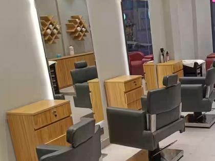 UP cleric asks Muslim women to avoid salons where men work | UP cleric asks Muslim women to avoid salons where men work UP cleric asks Muslim women to avoid salons where men work | UP cleric asks Muslim women to avoid salons where men work