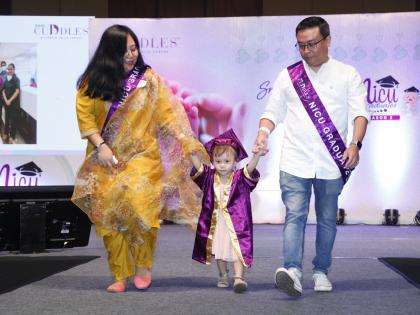 Rajamouli wishes preterm babies to grow 'big in life' | Rajamouli wishes preterm babies to grow 'big in life' Rajamouli wishes preterm babies to grow 'big in life' | Rajamouli wishes preterm babies to grow 'big in life'