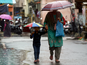 Tamil Nadu on alert as Met Office says heavy rain likely to continue | Tamil Nadu on alert as Met Office says heavy rain likely to continue