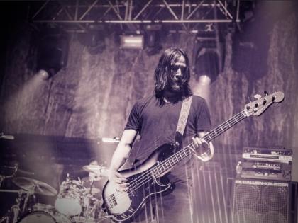 Keanu Reeves goes John Wick mode on bass guitar in Los Angeles concert | Keanu Reeves goes John Wick mode on bass guitar in Los Angeles concert Keanu Reeves goes John Wick mode on bass guitar in Los Angeles concert | Keanu Reeves goes John Wick mode on bass guitar in Los Angeles concert