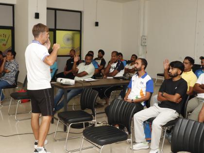 Craig Fulton conducts coaching sessions for head coaches of Member Units | Craig Fulton conducts coaching sessions for head coaches of Member Units