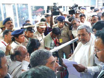 K’taka CM Siddaramaiah holds day-long Janata Darshan in B’luru | K’taka CM Siddaramaiah holds day-long Janata Darshan in B’luru K’taka CM Siddaramaiah holds day-long Janata Darshan in B’luru | K’taka CM Siddaramaiah holds day-long Janata Darshan in B’luru