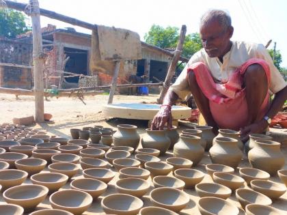 Low income makes next gen turn away from pottery profession in Unnao district | Low income makes next gen turn away from pottery profession in Unnao district Low income makes next gen turn away from pottery profession in Unnao district | Low income makes next gen turn away from pottery profession in Unnao district