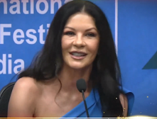 IFFI 2023: Catherine Zeta-Jones says her son absolutely loves SRK's 'Om Shanti Om' | IFFI 2023: Catherine Zeta-Jones says her son absolutely loves SRK's 'Om Shanti Om'