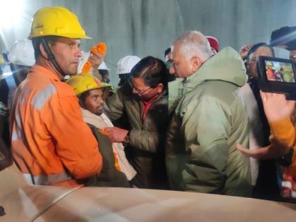 Rescuers reach trapped labourers in Uttarakhand tunnel, extricate 5 | Rescuers reach trapped labourers in Uttarakhand tunnel, extricate 5