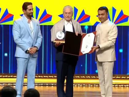 IFFI 2023: Michael Douglas conferred with Satyajit Ray Lifetime Achievement Award | IFFI 2023: Michael Douglas conferred with Satyajit Ray Lifetime Achievement Award IFFI 2023: Michael Douglas conferred with Satyajit Ray Lifetime Achievement Award | IFFI 2023: Michael Douglas conferred with Satyajit Ray Lifetime Achievement Award