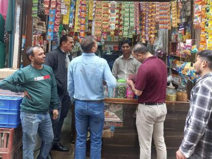 Delhi Police raid 70 cigarette shops operating near schools | Delhi Police raid 70 cigarette shops operating near schools Delhi Police raid 70 cigarette shops operating near schools | Delhi Police raid 70 cigarette shops operating near schools