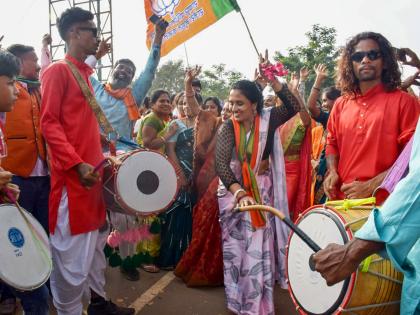 Rajasthan to get new Chief Minister today: MLAs start arriving at party office | Rajasthan to get new Chief Minister today: MLAs start arriving at party office Rajasthan to get new Chief Minister today: MLAs start arriving at party office | Rajasthan to get new Chief Minister today: MLAs start arriving at party office