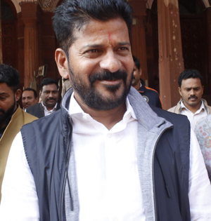 Telangana CM Revanth Reddy seeks time to respond to Delhi Police notice in doctored video case | Telangana CM Revanth Reddy seeks time to respond to Delhi Police notice in doctored video case