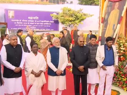 Prez, PM Modi, Kharge pay tributes to Ambedkar on his death anniversary | Prez, PM Modi, Kharge pay tributes to Ambedkar on his death anniversary Prez, PM Modi, Kharge pay tributes to Ambedkar on his death anniversary | Prez, PM Modi, Kharge pay tributes to Ambedkar on his death anniversary