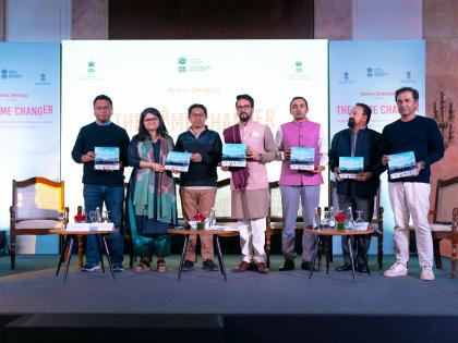 Anurag Thakur handed a strategic blueprint for development of ice hockey in Ladakh | Anurag Thakur handed a strategic blueprint for development of ice hockey in Ladakh