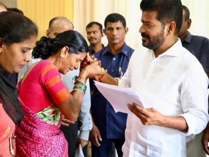 Telangana begins disbursing Rythu Bandhu assistance | Telangana begins disbursing Rythu Bandhu assistance Telangana begins disbursing Rythu Bandhu assistance | Telangana begins disbursing Rythu Bandhu assistance