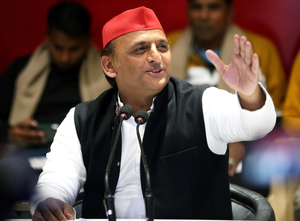 Mayawati can ask BJP Govt to pull down the bridge: Akhilesh | Mayawati can ask BJP Govt to pull down the bridge: Akhilesh