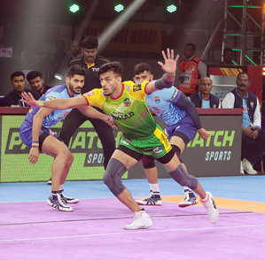 Maninder, Nitin, Shrikanth's massive Super 10s inflict a first for Patna Pirates in PKL Season 10 | Maninder, Nitin, Shrikanth's massive Super 10s inflict a first for Patna Pirates in PKL Season 10