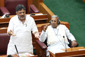 Infighting threatens to upset Cong calculations in K'taka ahead of LS polls | Infighting threatens to upset Cong calculations in K'taka ahead of LS polls