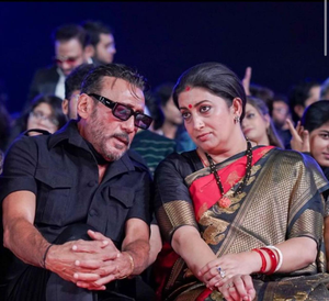 Smriti Irani gets a diet chart from Jackie Shroff | Smriti Irani gets a diet chart from Jackie Shroff Smriti Irani gets a diet chart from Jackie Shroff | Smriti Irani gets a diet chart from Jackie Shroff