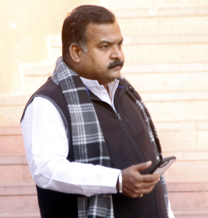 Parliament session: Cong gives adjournment motion notice in LS to discuss SIR | Parliament session: Cong gives adjournment motion notice in LS to discuss SIR