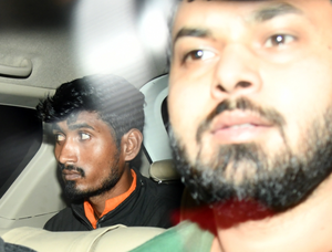 Parliament security breach: Delhi Police reaches Lucknow with Sagar, to probe shoe-manufacturing location | Parliament security breach: Delhi Police reaches Lucknow with Sagar, to probe shoe-manufacturing location Parliament security breach: Delhi Police reaches Lucknow with Sagar, to probe shoe-manufacturing location | Parliament security breach: Delhi Police reaches Lucknow with Sagar, to probe shoe-manufacturing location