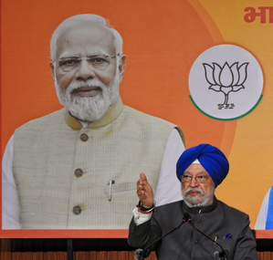 Puri to visit Kuwait as PM Modi's Special Envoy to pay condolences to Emir | Puri to visit Kuwait as PM Modi's Special Envoy to pay condolences to Emir Puri to visit Kuwait as PM Modi's Special Envoy to pay condolences to Emir | Puri to visit Kuwait as PM Modi's Special Envoy to pay condolences to Emir