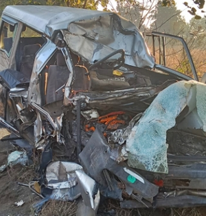 6 of wedding party killed in SUV-truck collision near Nagpur | 6 of wedding party killed in SUV-truck collision near Nagpur 6 of wedding party killed in SUV-truck collision near Nagpur | 6 of wedding party killed in SUV-truck collision near Nagpur