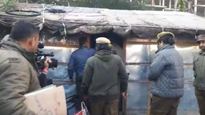 Police drive against those sheltering Rohingyas in Jammu division; 4 held | Police drive against those sheltering Rohingyas in Jammu division; 4 held Police drive against those sheltering Rohingyas in Jammu division; 4 held | Police drive against those sheltering Rohingyas in Jammu division; 4 held
