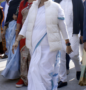 Mamata's comments spice up 'old guard' versus 'new faces' spat in Trinamool | Mamata's comments spice up 'old guard' versus 'new faces' spat in Trinamool Mamata's comments spice up 'old guard' versus 'new faces' spat in Trinamool | Mamata's comments spice up 'old guard' versus 'new faces' spat in Trinamool