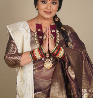 Sudhaa Chandran shares her love for six yards of Banarasi silk | Sudhaa Chandran shares her love for six yards of Banarasi silk Sudhaa Chandran shares her love for six yards of Banarasi silk | Sudhaa Chandran shares her love for six yards of Banarasi silk