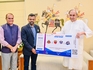 Naveen Patnaik presented the first ticket of Ultimate Kho Kho League Season 2 | Naveen Patnaik presented the first ticket of Ultimate Kho Kho League Season 2 Naveen Patnaik presented the first ticket of Ultimate Kho Kho League Season 2 | Naveen Patnaik presented the first ticket of Ultimate Kho Kho League Season 2